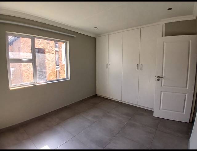 2 BEDROOM TOWNHOUSE FOR SALE IN ALBEMARLE
